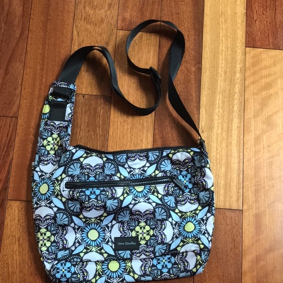 Vera Bradley crossbody messenger bag - Picture 1 of 8